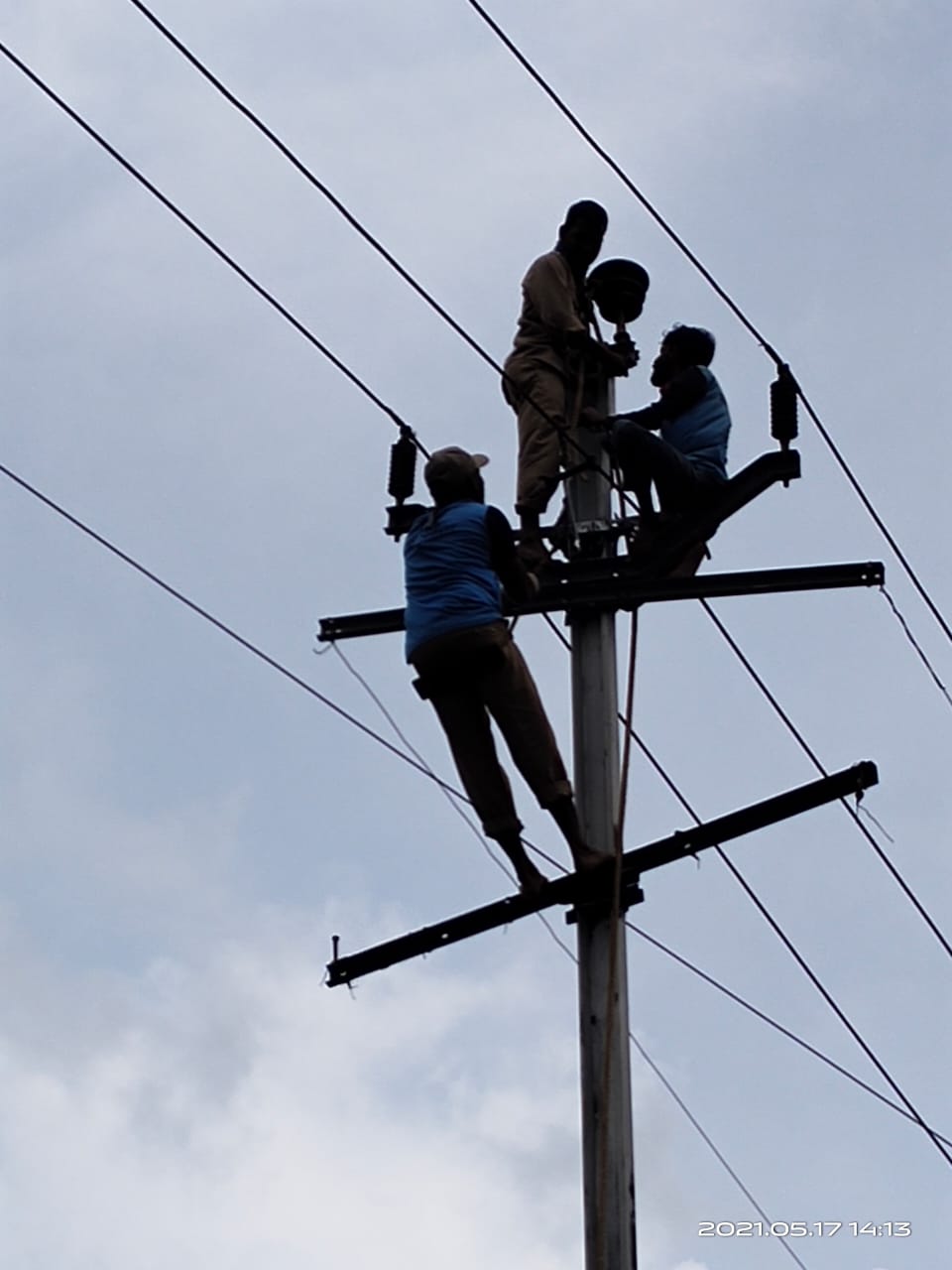 Power restoration work after Tautkae cyclone.