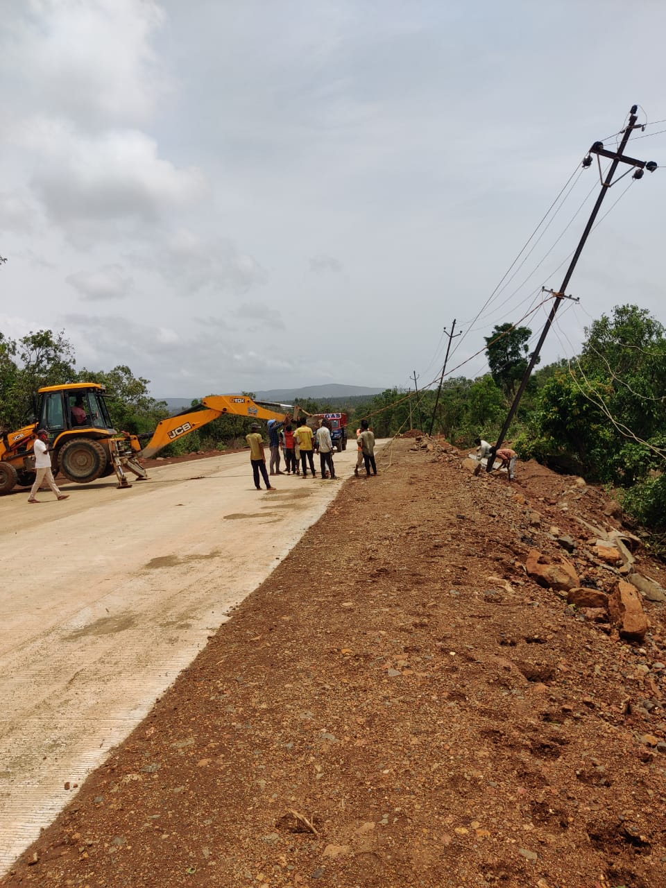 Power restoration work after Tautkae cyclone.